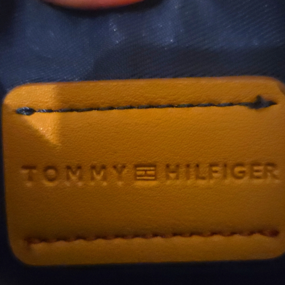 Tommy Hilfiger Navy Blue Patterned Wristel Purse - Picture 2 of 7